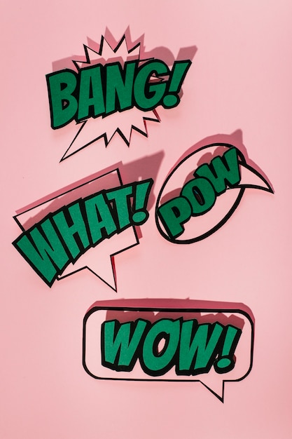 Free Photo comic sound effect speech bubble on pink background