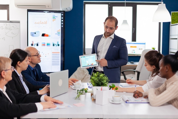 Free Photo company leadership explaining briefing project in conference room to team