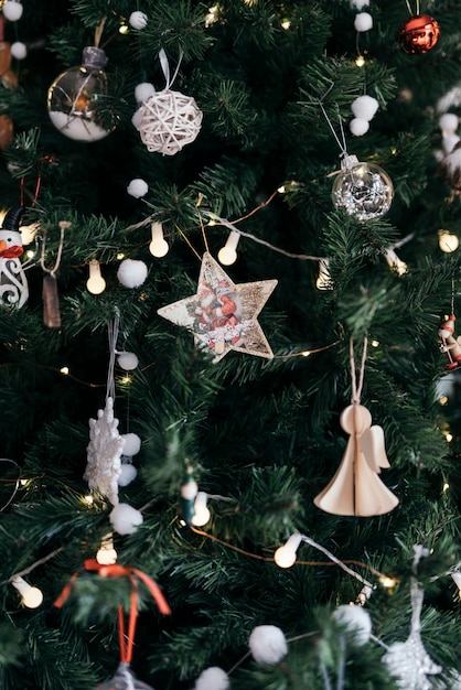 Free photo composition of christmas tree with ornaments