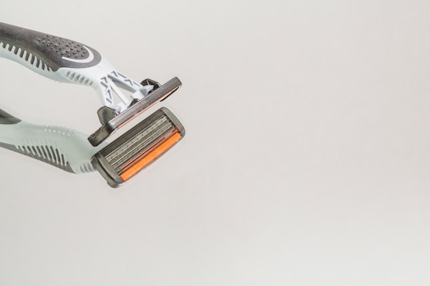 Free Photo composition of shaving objects with copyspace