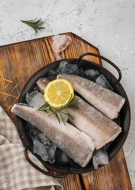 Free Photo composition with frozen sea food on the table