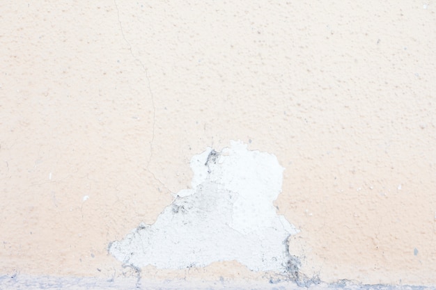 Free photo concrete wall with peeling