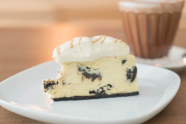 cookies and cream cheese cake