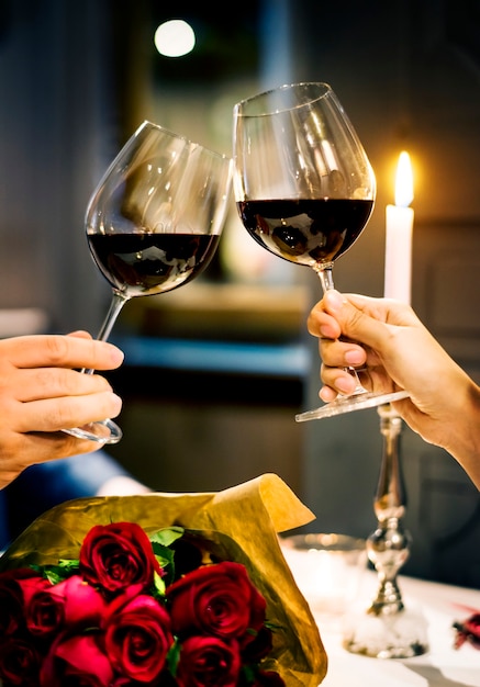 Free photo couple celebrate valentine's day together