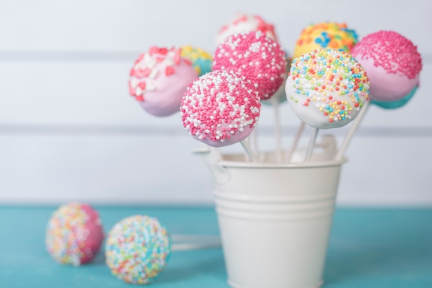 Free Photo creative cake pop concept