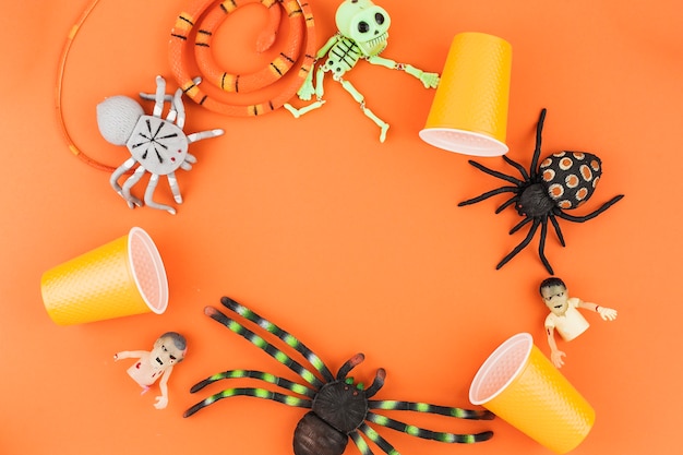 Free Photo creepy halloween toys