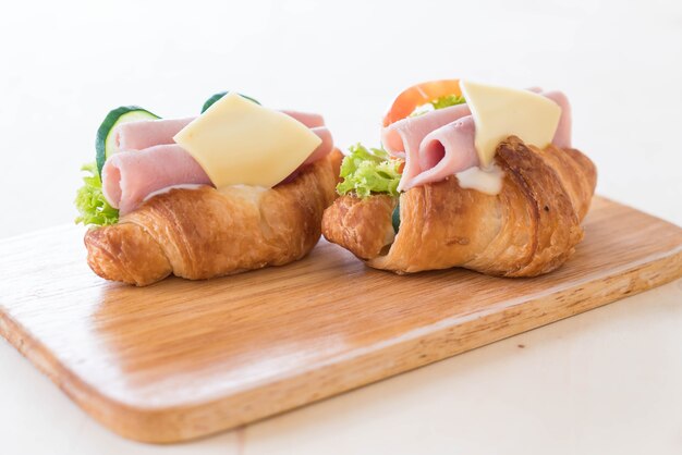 croissant sandwich ham cheese