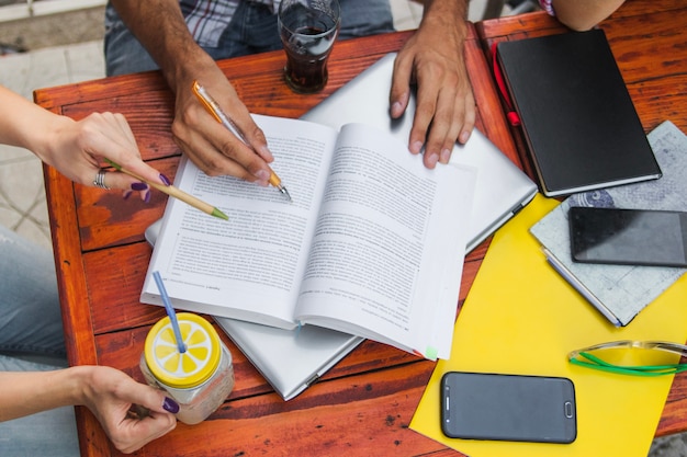 Free Photo crop shot of people studying