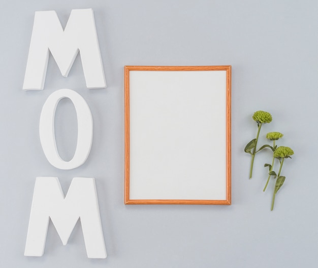 Free photo custom frame with title mom and flowers