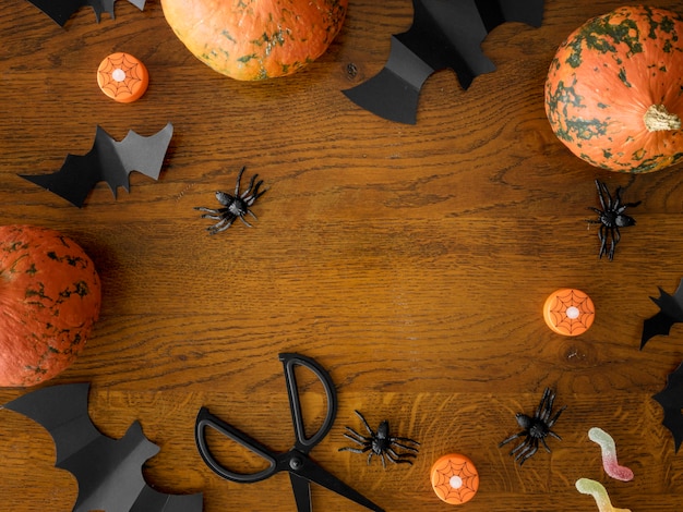 Free Photo cute halloween concept with copy space