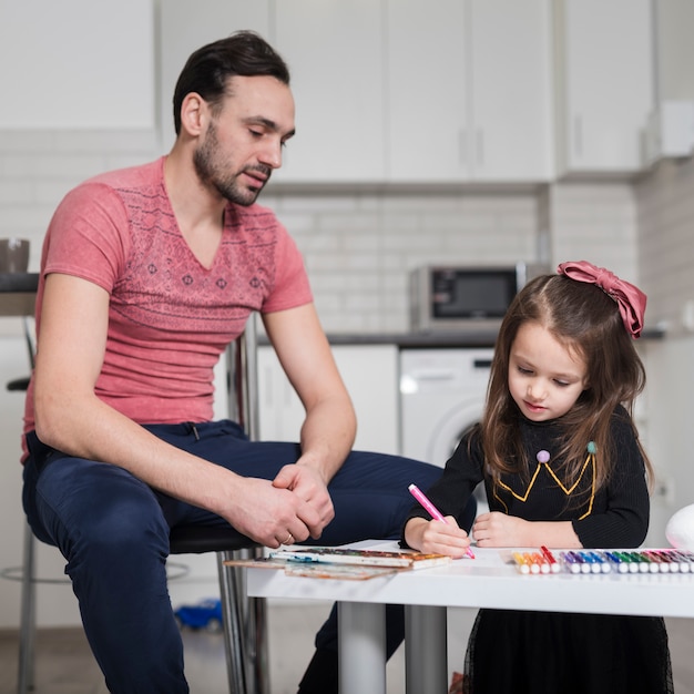 Free photo dad celebrates fathers day with daughters