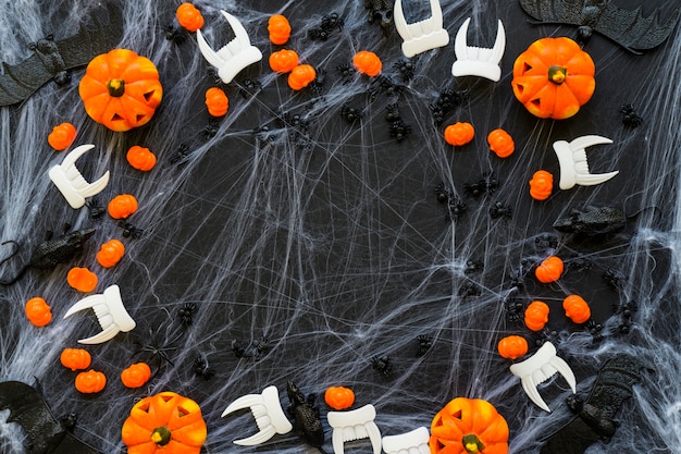 Free photo dark circular halloween background