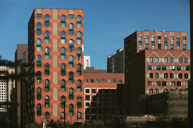 Free photo daylight analog city landscape with buildings