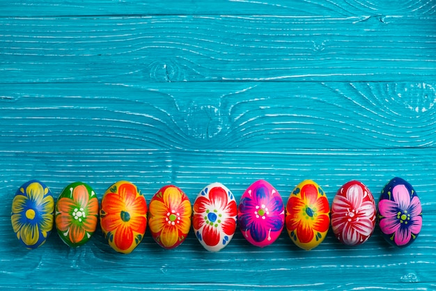 Free photo decorative easter eggs in row