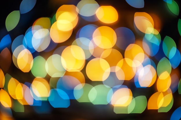 Free photo defocused bokeh lights effect in night city