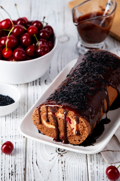 Free photo delicious chocolate roll arrangement