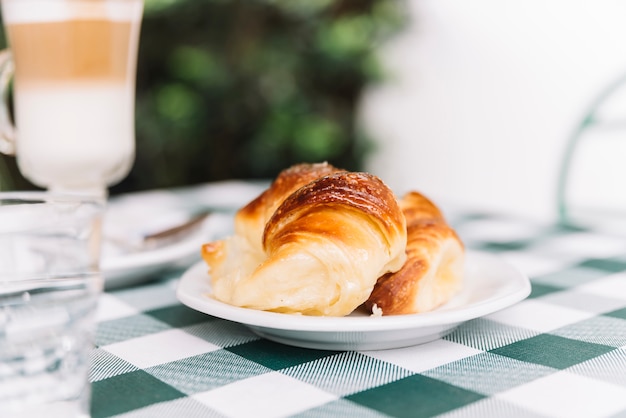 Free photo delicious croissant