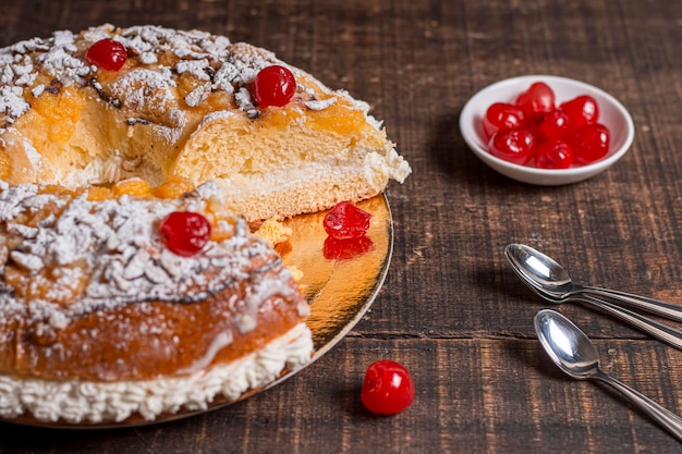 Free photo delicious epiphany day food composition