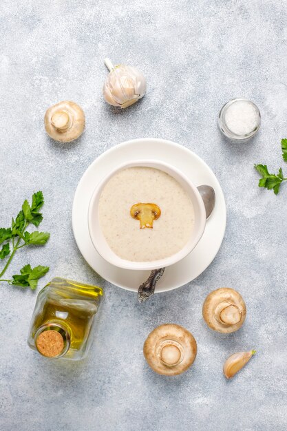 Free Photo delicious homemade mushroom cream soup, top view