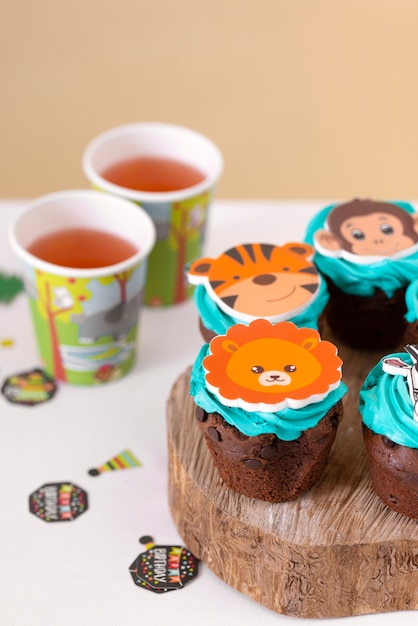 Free photo delicious safari party cupcakes arrangement