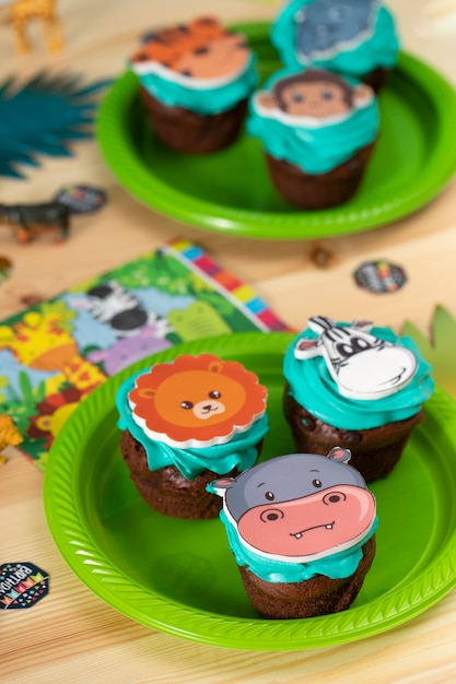 Free photo delicious safari party cupcakes arrangement