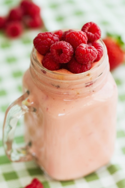 Free photo delicious smoothie with raspberries