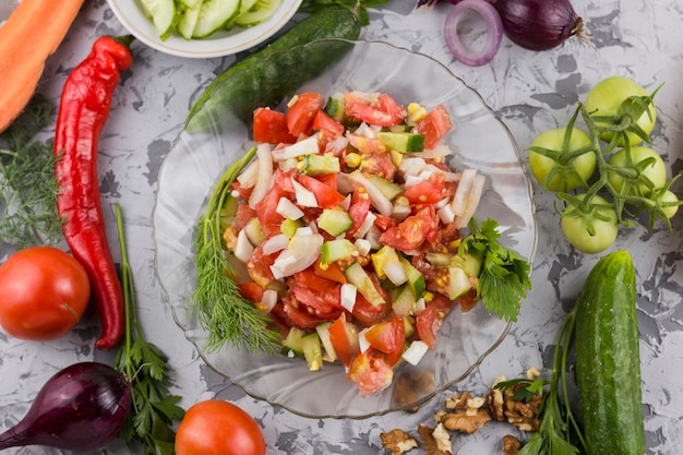 Free photo delicious vegetables salad with ingredients