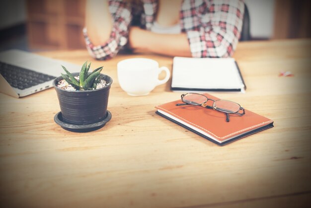 Desk with work elements