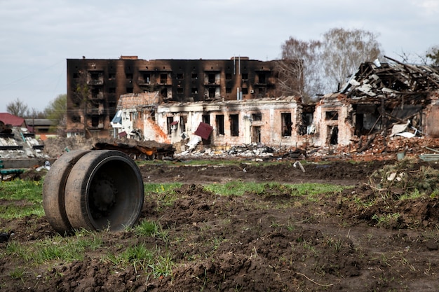 Free photo destroyed homes russian's war in ukraine