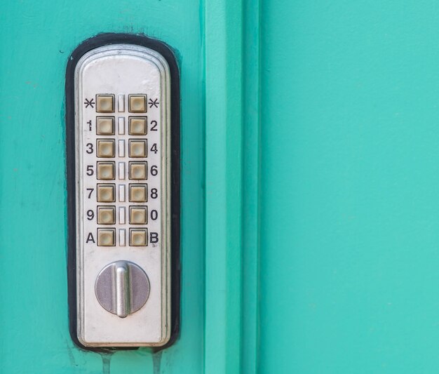 door lock with keypad