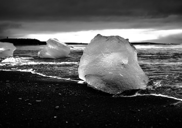 Free Photo dramatic black and white landscape