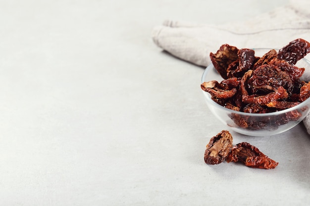 dried tomatoes on bowl