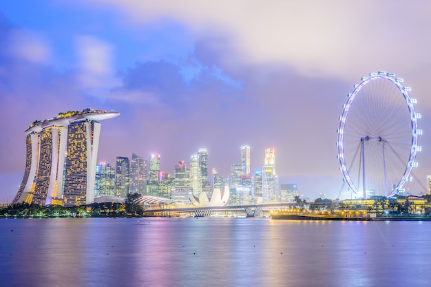 Free Photo dusk sky wheel asian marina