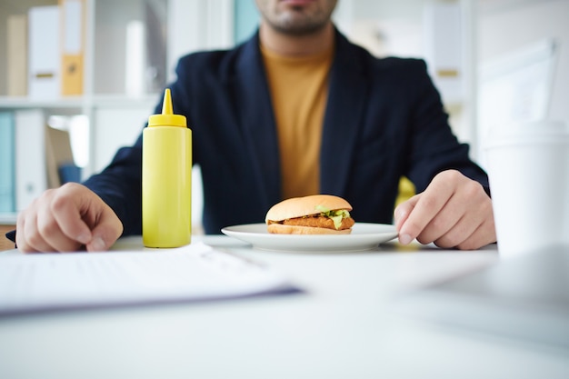 Eating by workplace