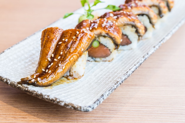 eel sushi roll