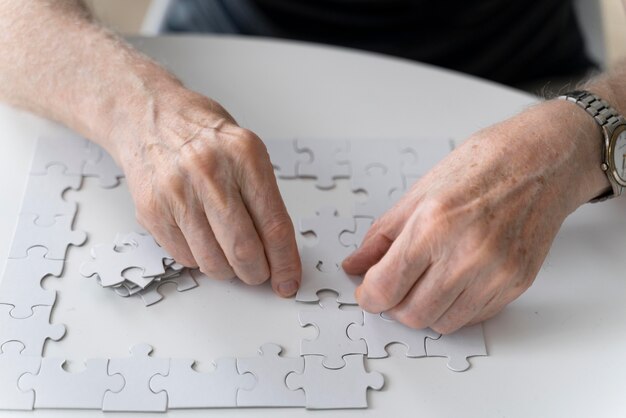 Elderly man confronting alzheimer disease