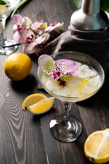 Free photo elegant vegan alcohol arrangement