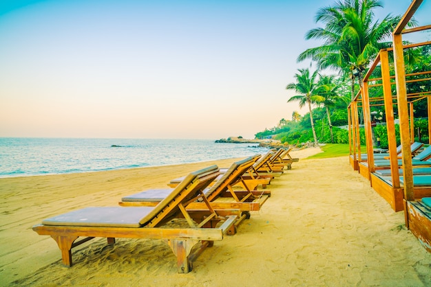 Free photo empty chair on the beach