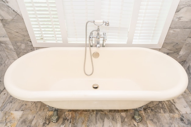 Empty white bathtub decoration interior