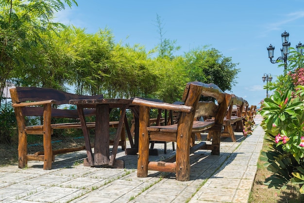 Free photo empty wood chair