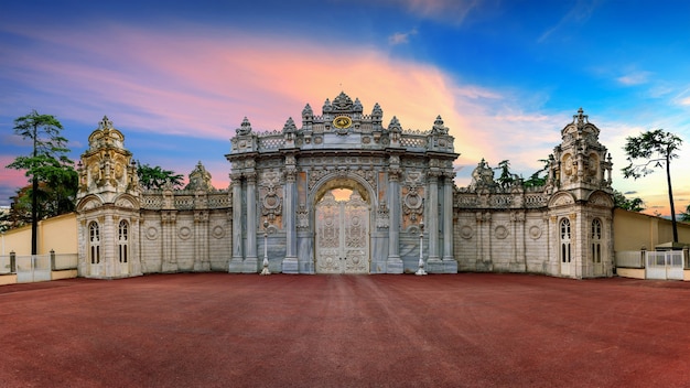 Free Photo entrance gate at sunset in istanbul, turkey.