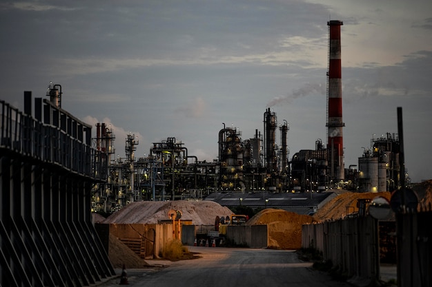 Free photo environmental pollution and factory exterior at night