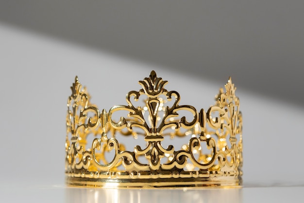 Free photo epiphany day gold crown