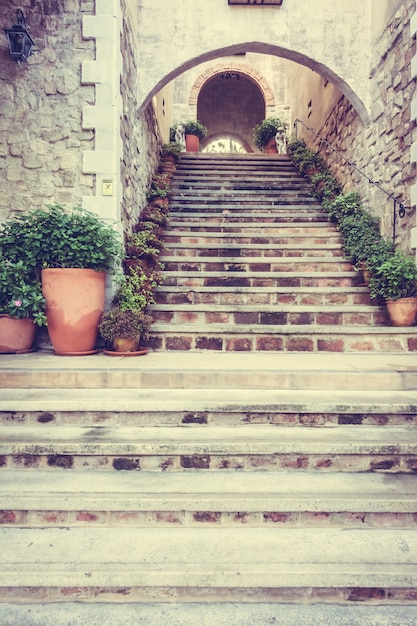 Free photo europe ancient tuscany house stairs