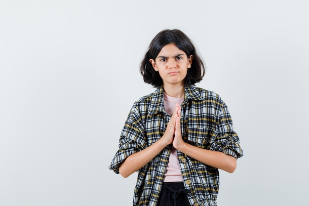 Free Photo expressive young girl posing