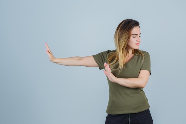 Free Photo expressive young lady posing in the studio