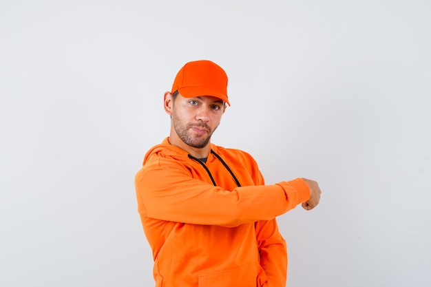 Free photo expressive young man posing in the studio