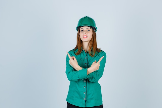 Free Photo expressive young woman posing in the studio