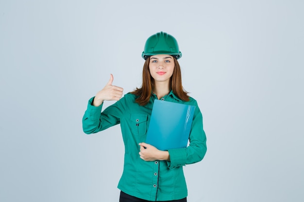 Expressive young woman posing in the studio