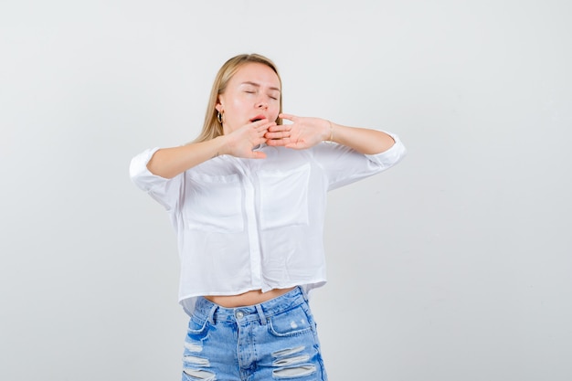 Free Photo expressive young woman posing